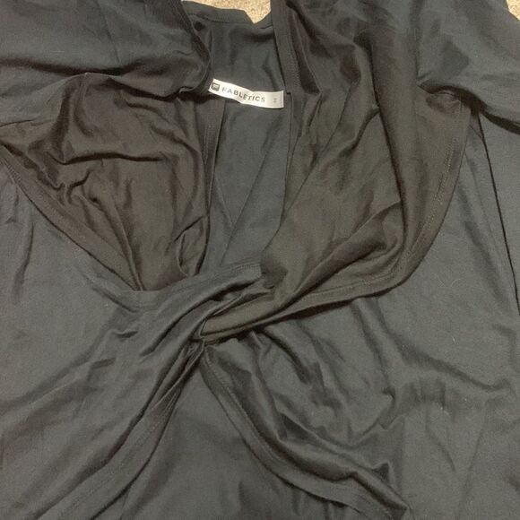 Fabletics switchback top. XS. NWOT - Picture 9 of 9